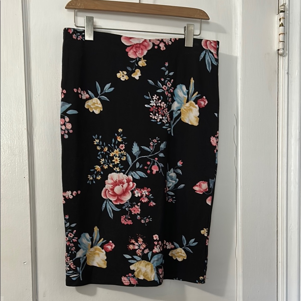 Current Air Pencil Skirt - Picture 1 of 7